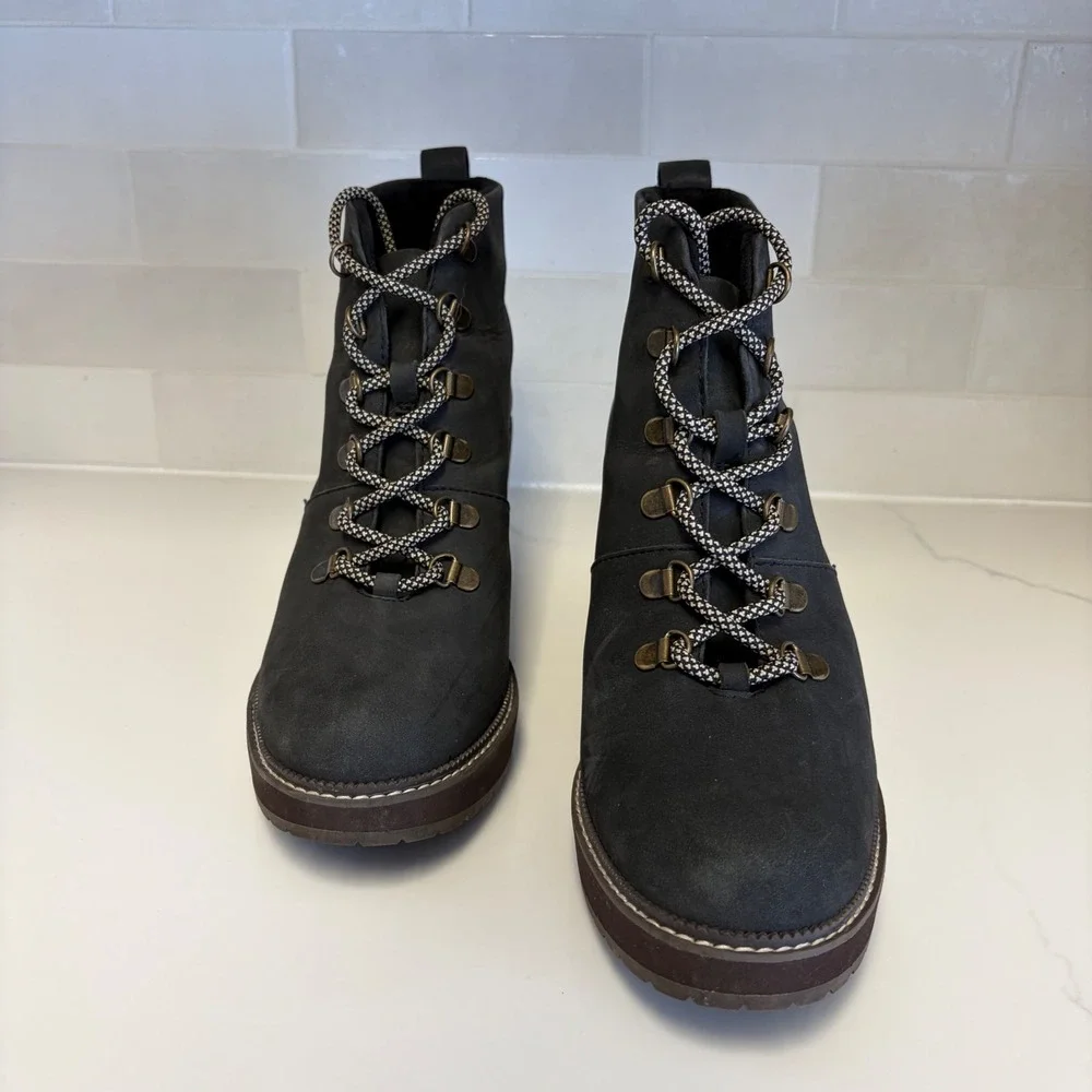 TOMS‎ Women's Melrose Black Suede Wedge Ankle Boots Lace Up Lug Hiker Size 11